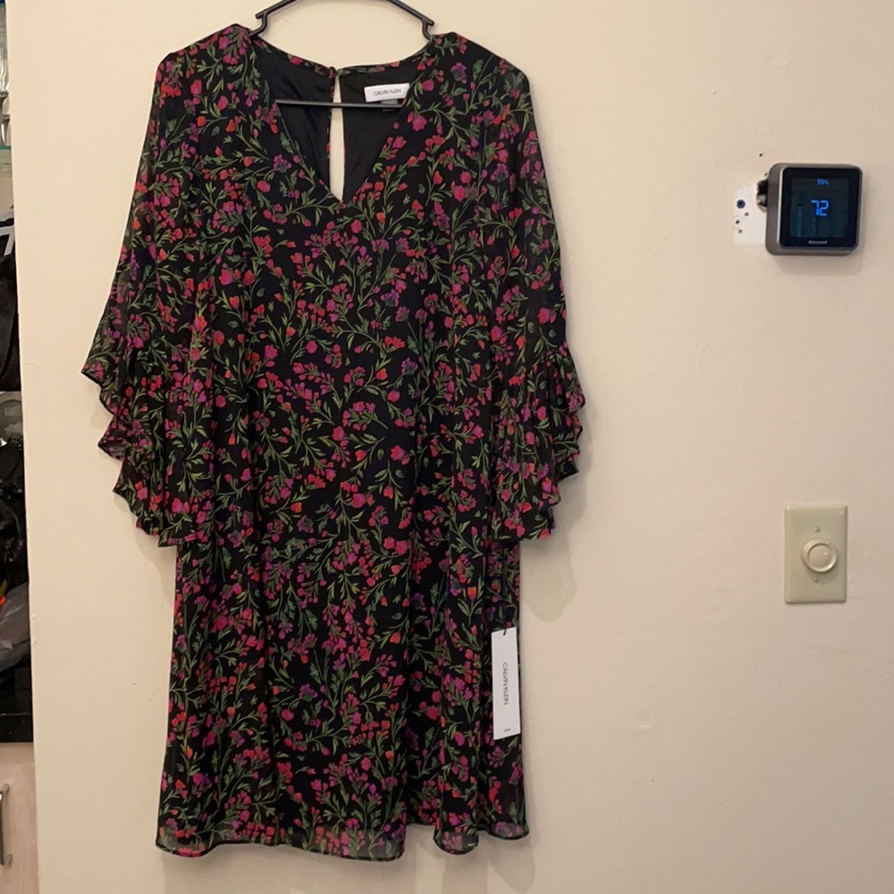Women’s Calvin Klein floral dress- 8 - never worn